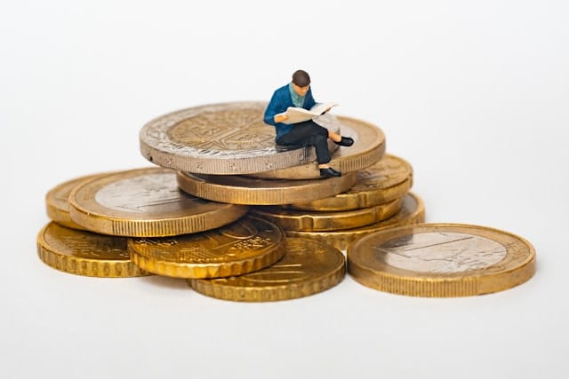 Farmacii, Transport, TVA la Cafea: Trei „Reforme” Fiscale de Colectare Haotică a Banilor